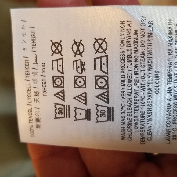 🥳 HOST PICK 🥳 NWT Guess Button Down Cream-Colored Shirt Dress - Picture 7 of 7